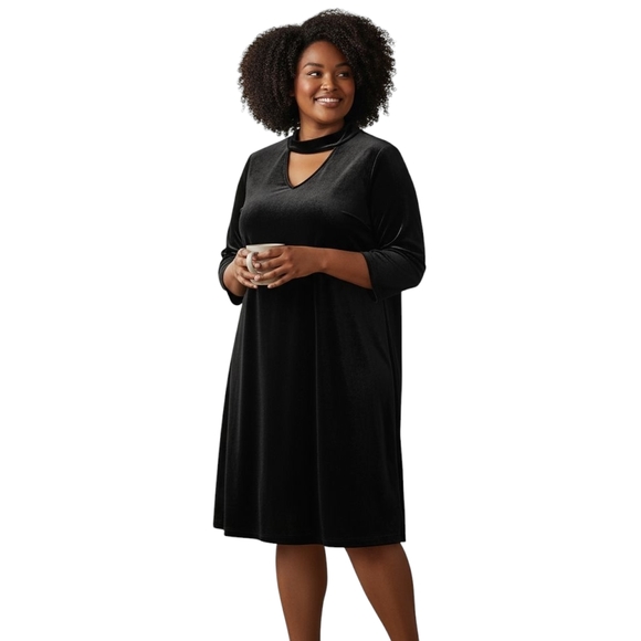 Boutique Dresses & Skirts - Boutique Black faux  Velvet  sz 2x